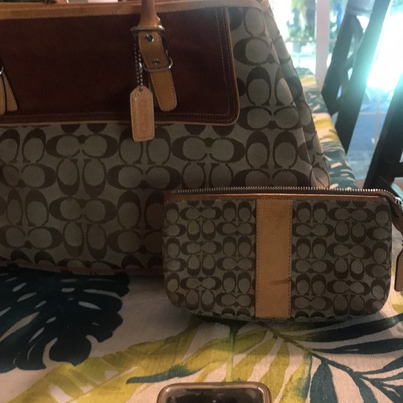 Authentic coach handbag - Picture 2 of 8